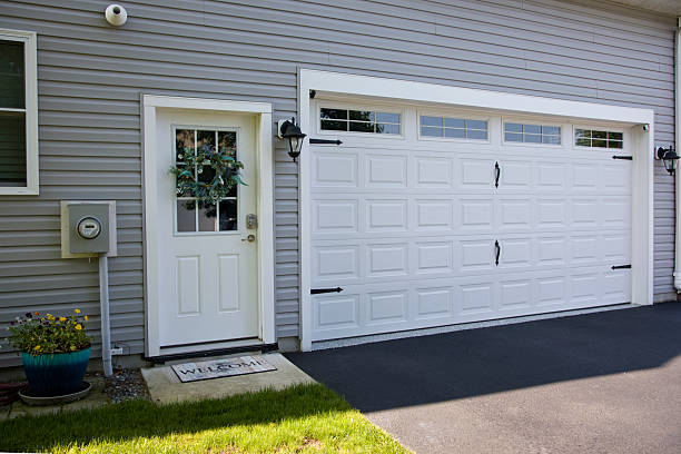 24/7 Emergency Garage Door Panel Replacement experts in Levittown, PA